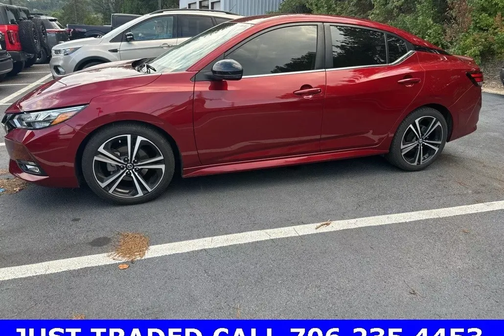 2022 Nissan Sentra SR photo 1