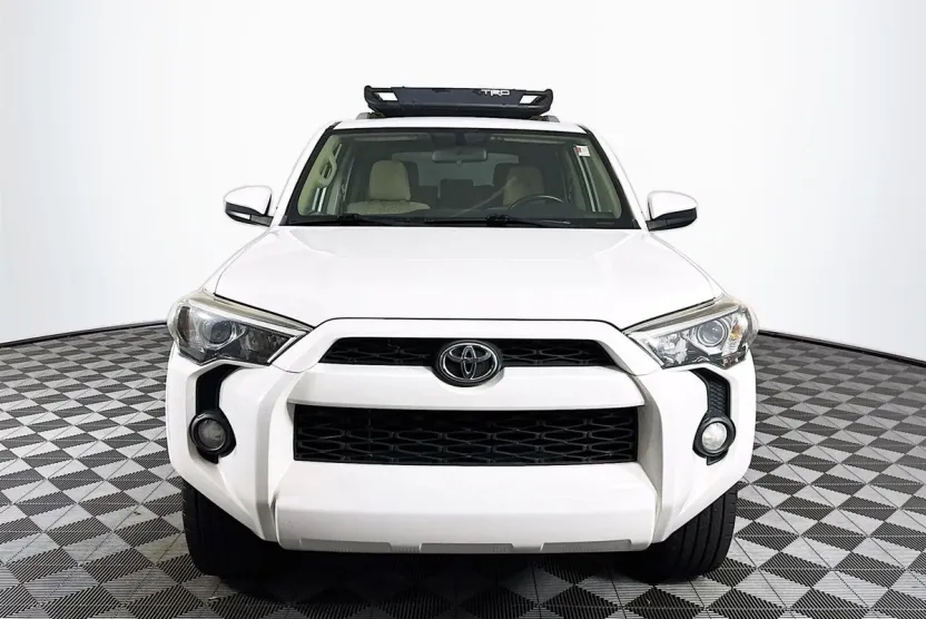 2015 Toyota 4Runner SR5 photo 1