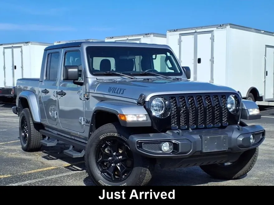 2021 Jeep Gladiator Willys Sport photo 1
