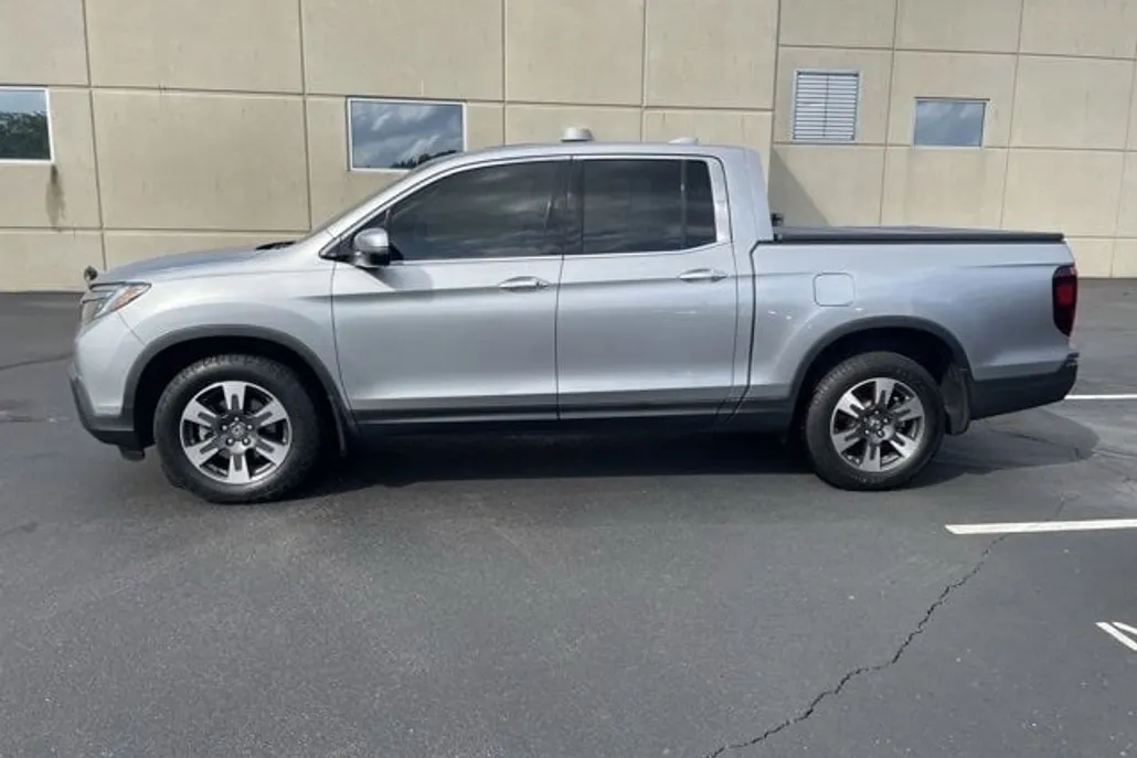 2019 Honda Ridgeline RTL-E photo 1