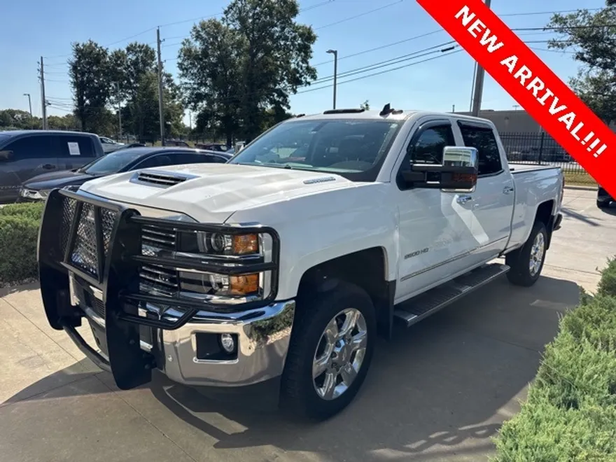 2019 Chevrolet Silverado 2500HD LTZ photo 1