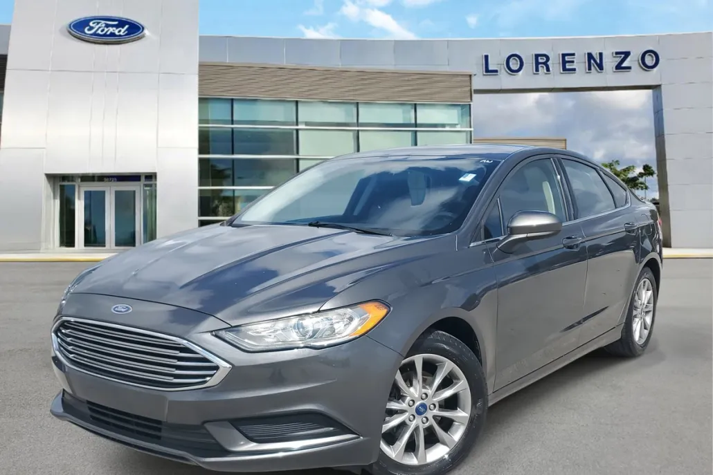 2017 Ford Fusion SE photo 1