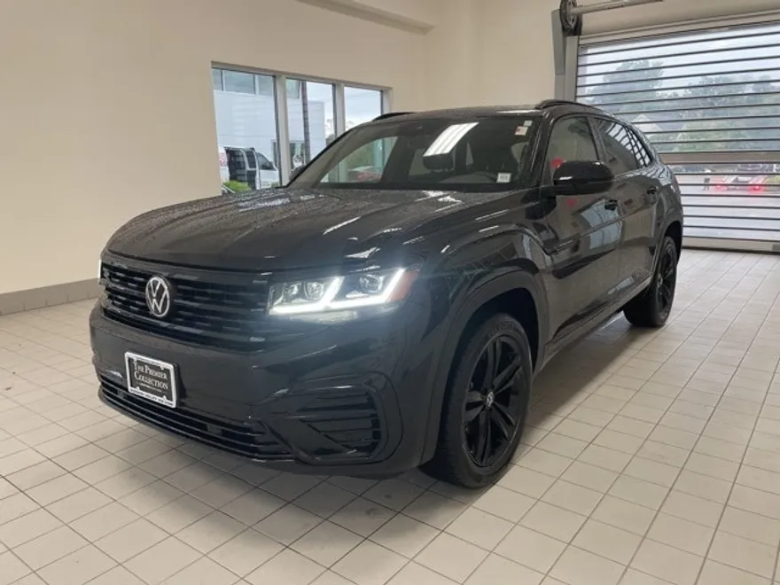 2023 Volkswagen Atlas Cross Sport V6 SEL R-Line photo 1