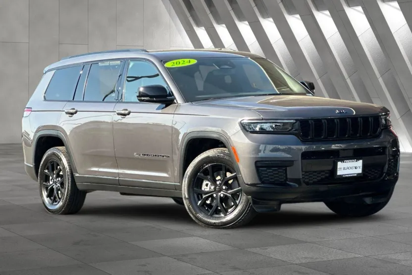 2024 Jeep Grand Cherokee Altitude photo 1