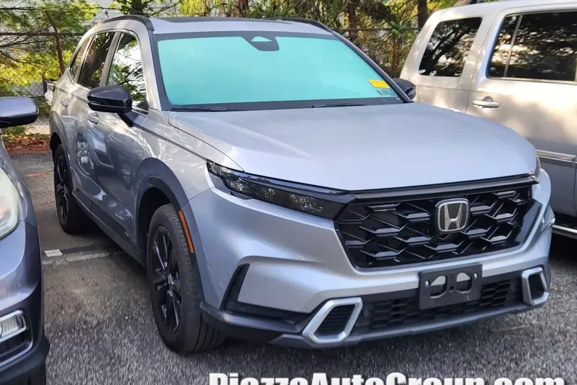 2023 Honda CR-V Hybrid Sport Touring photo 1