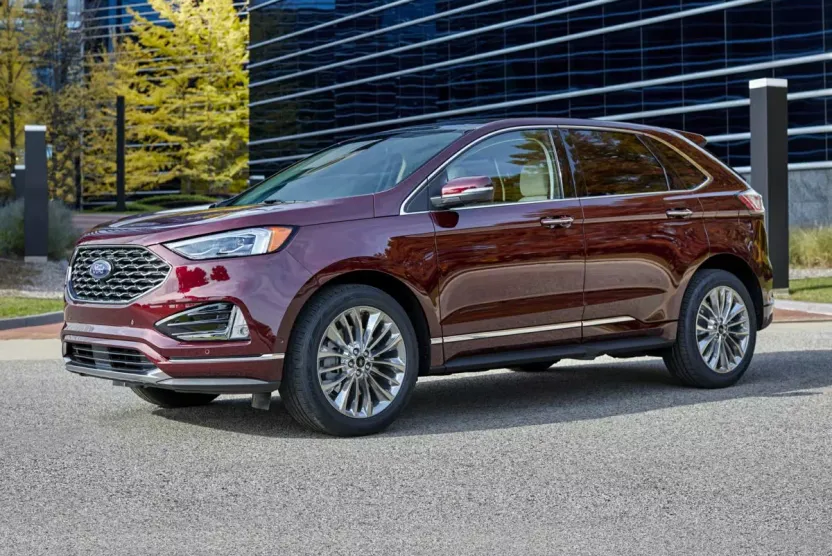 2022 Ford Edge SEL photo 1