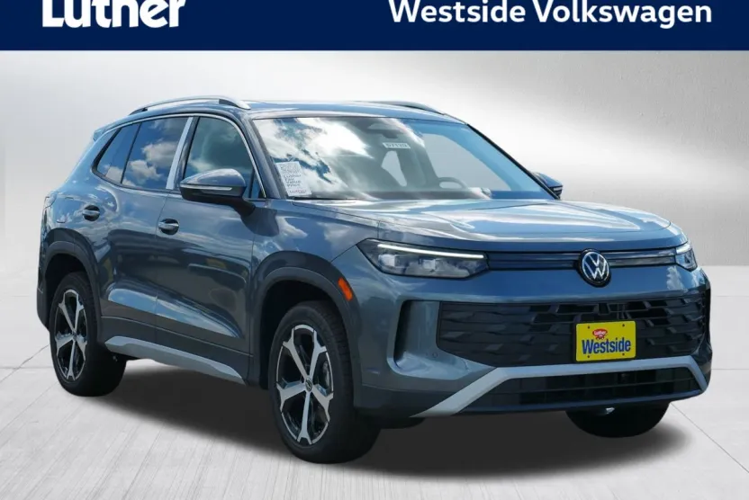 2025 Volkswagen Tiguan SE photo 1