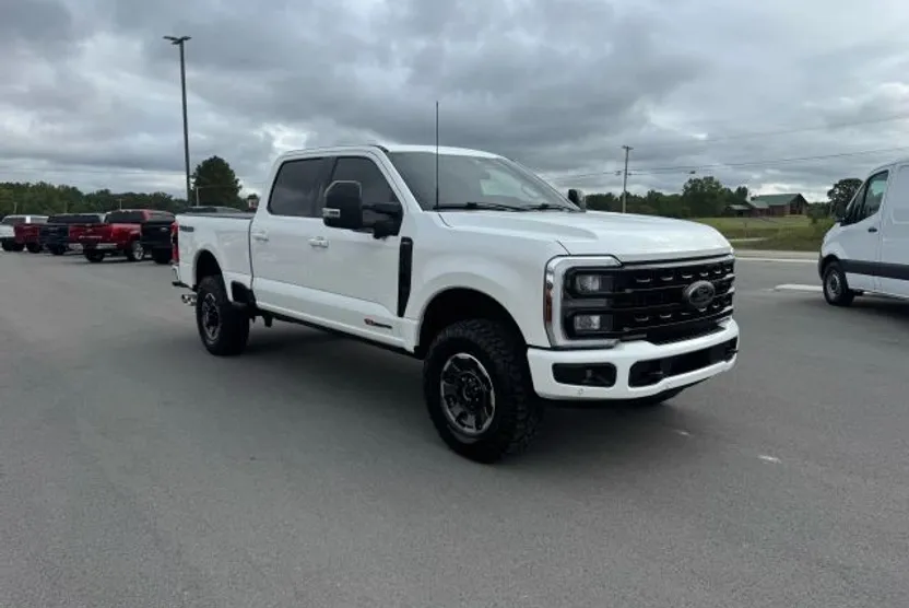 2024 Ford F-250 photo 1