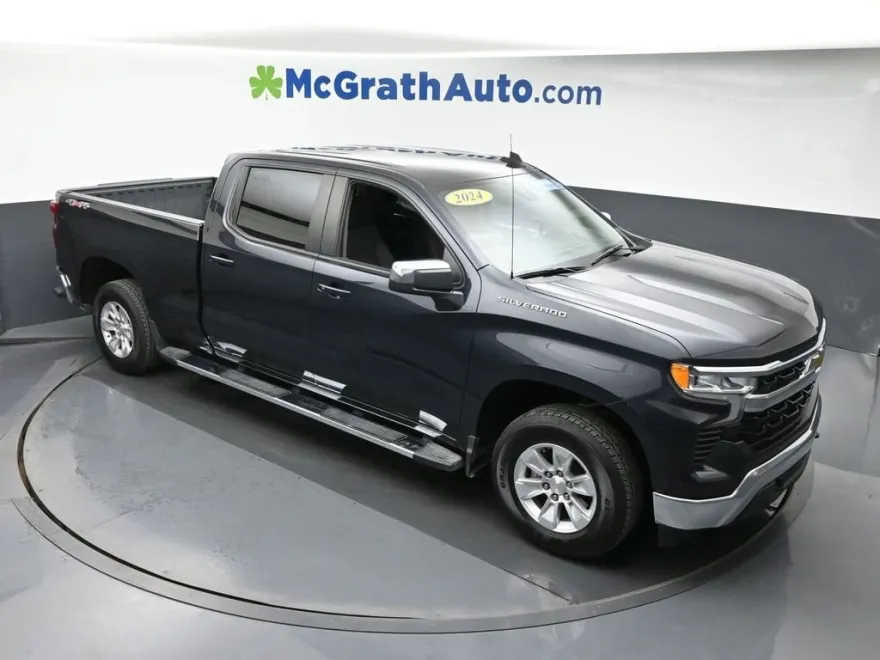 2024 Chevrolet Silverado 1500 LT photo 1
