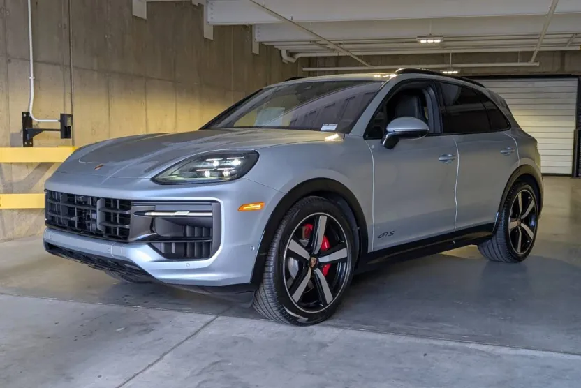 2026 Porsche Cayenne GTS photo 1