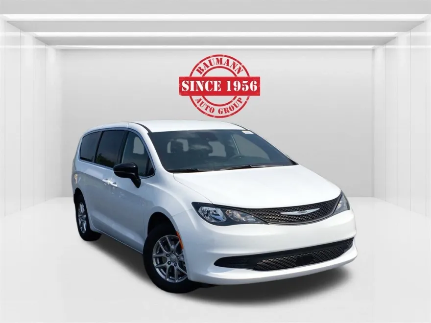 2026 Chrysler Voyager LX photo 1