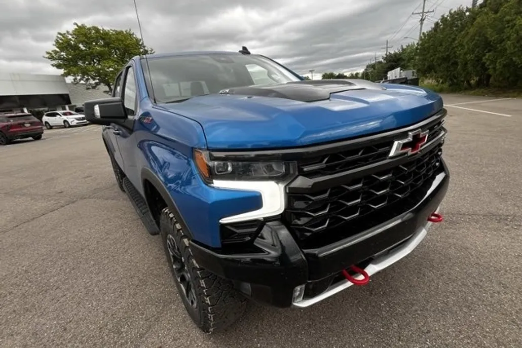 2023 Chevrolet Silverado 1500 ZR2 photo 1