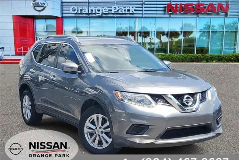 2016 Nissan Rogue SV photo 1