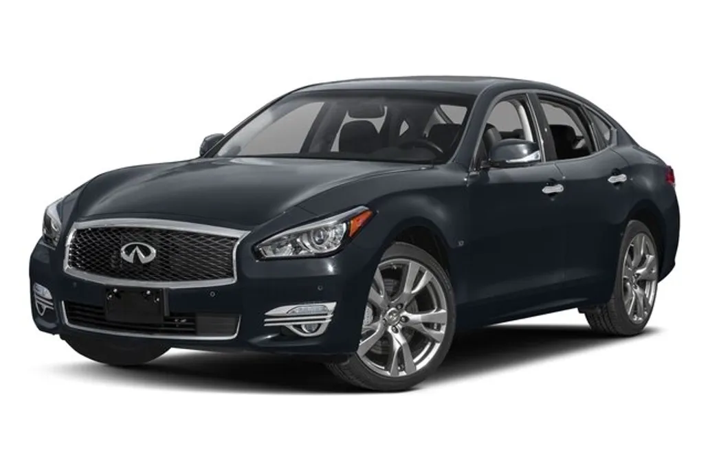 2017 Infiniti Q70 photo 1