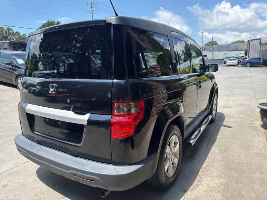 2010 Honda Element LX photo 1