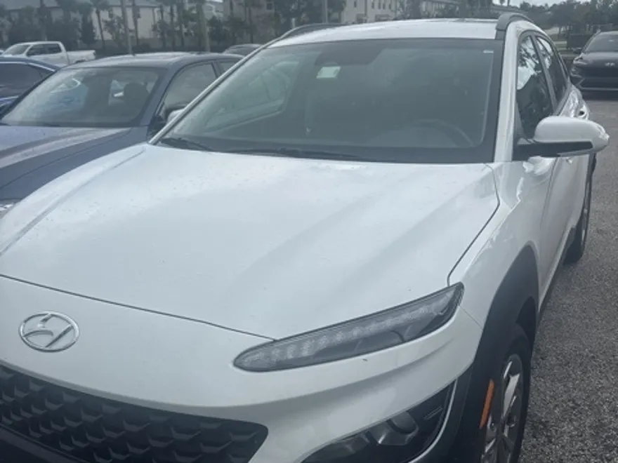 2023 Hyundai Kona SEL photo 1