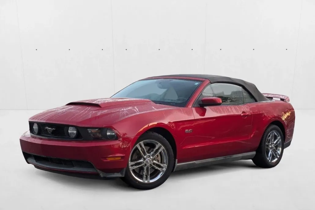 2011 Ford Mustang GT Premium Convertible photo 1