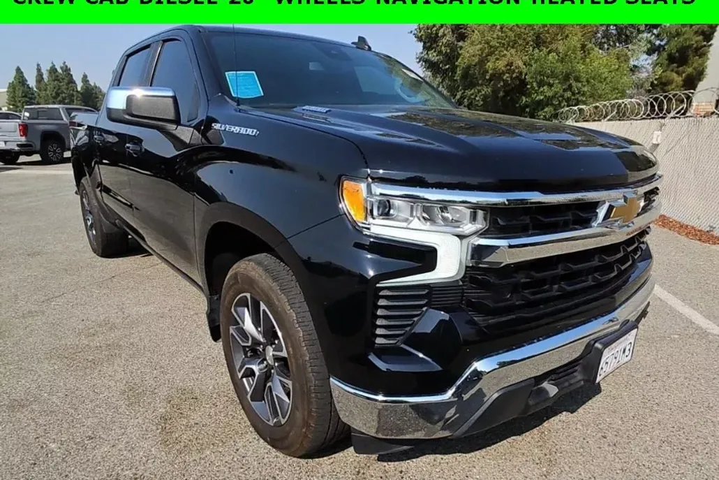 2022 Chevrolet Silverado 1500 LT photo 1