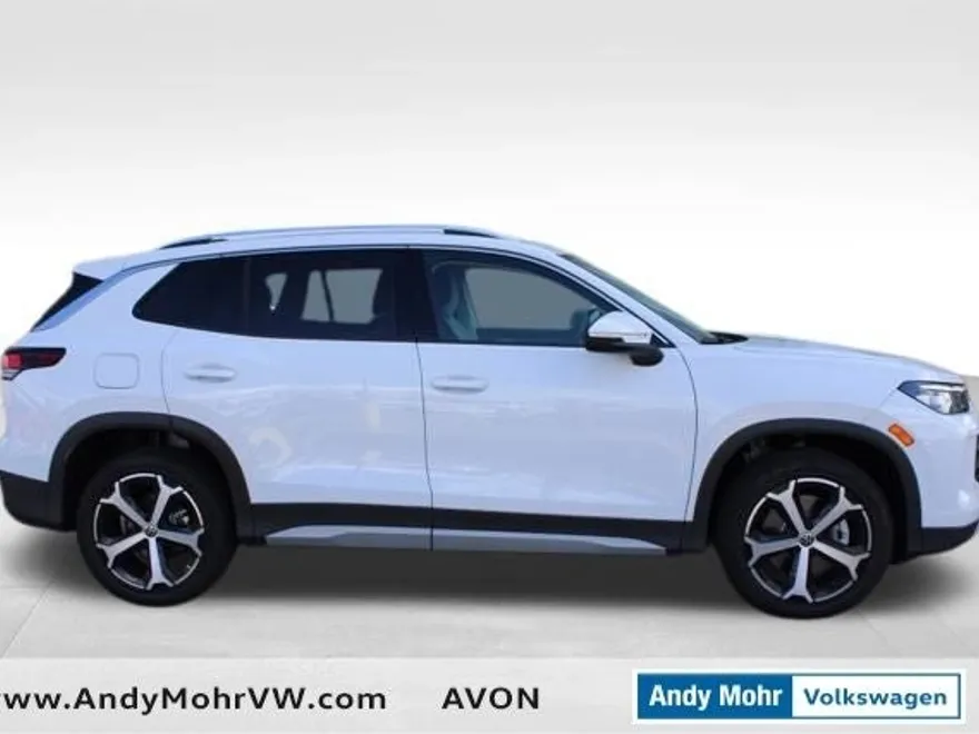 2025 Volkswagen Tiguan SE photo 1