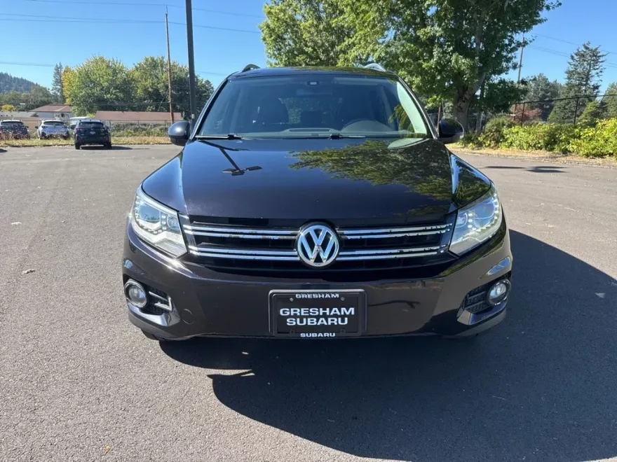 2017 Volkswagen Tiguan SEL photo 1