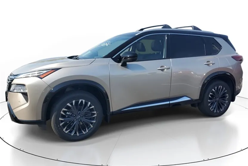 2026 Nissan Rogue Platinum photo 1