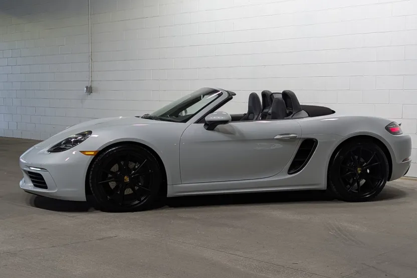 2025 Porsche Boxster photo 1