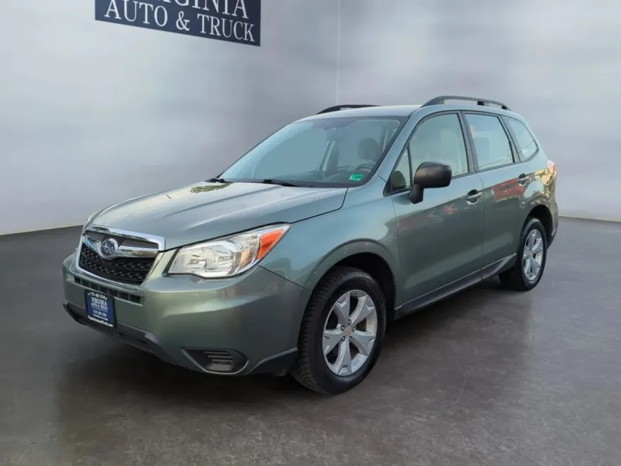 2016 Subaru Forester 2.5i photo 1