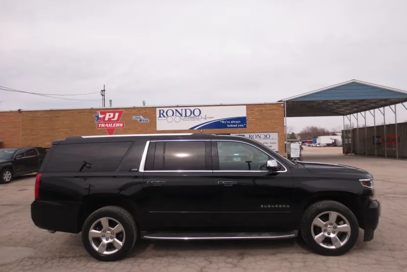 2015 Chevrolet Suburban LTZ photo 1