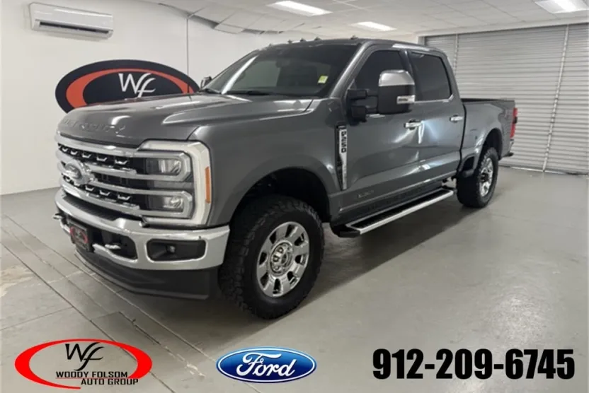2023 Ford F-250 Lariat photo 1