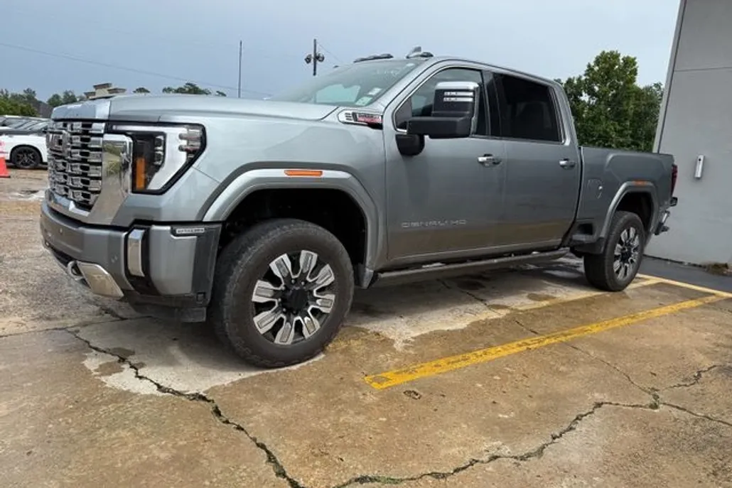 2024 Gmc Sierra HD Denali photo 1