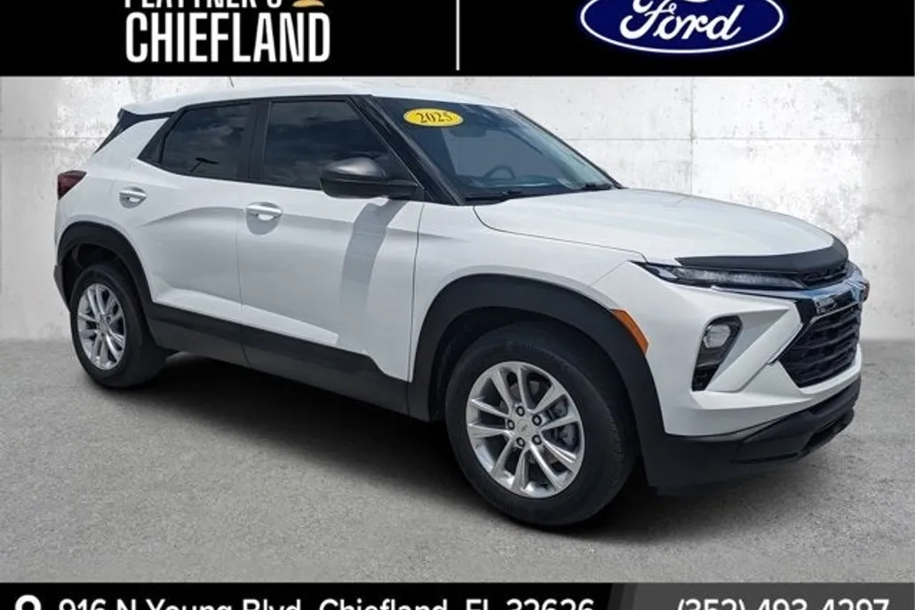 2025 Chevrolet Trailblazer LS photo 1