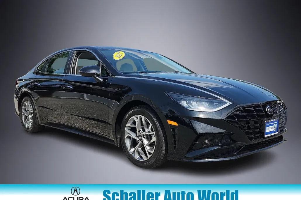 2022 Hyundai Sonata SEL photo 1