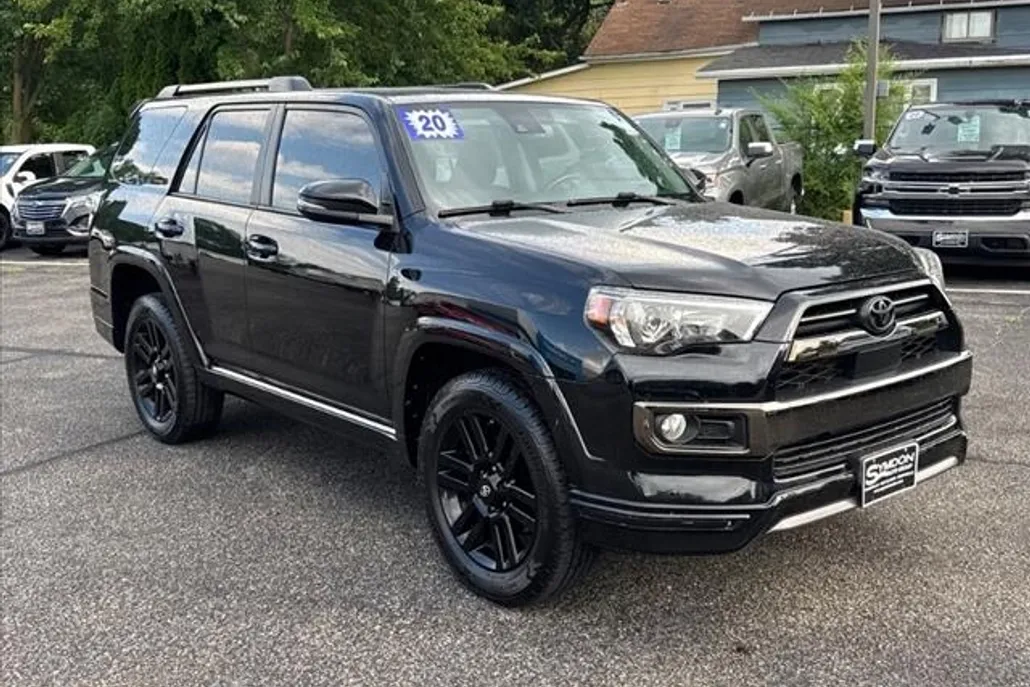 2020 Toyota 4Runner SR5 photo 1
