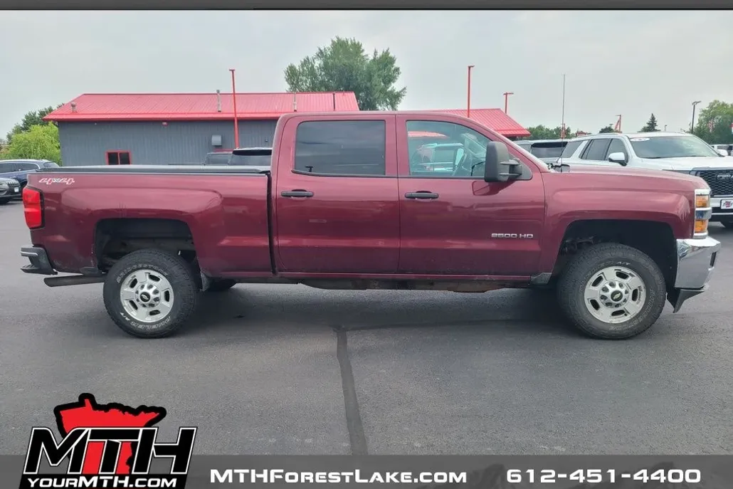 2015 Chevrolet Silverado 2500HD LT photo 1