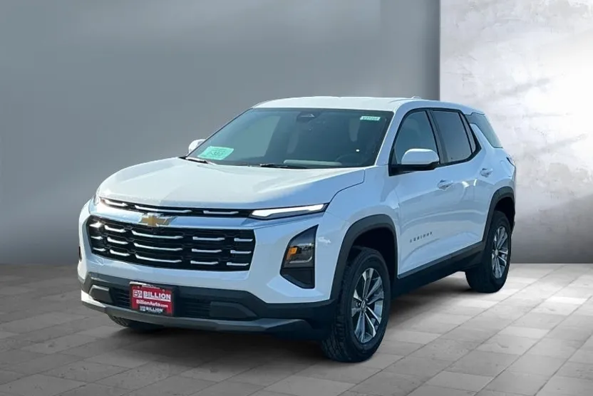 2026 Chevrolet Equinox LT photo 1