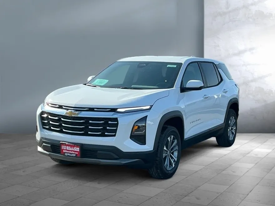 2026 Chevrolet Equinox LT photo 1