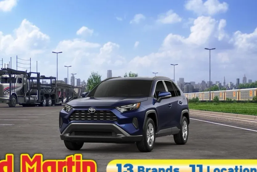 2025 Toyota RAV4 XLE photo 1