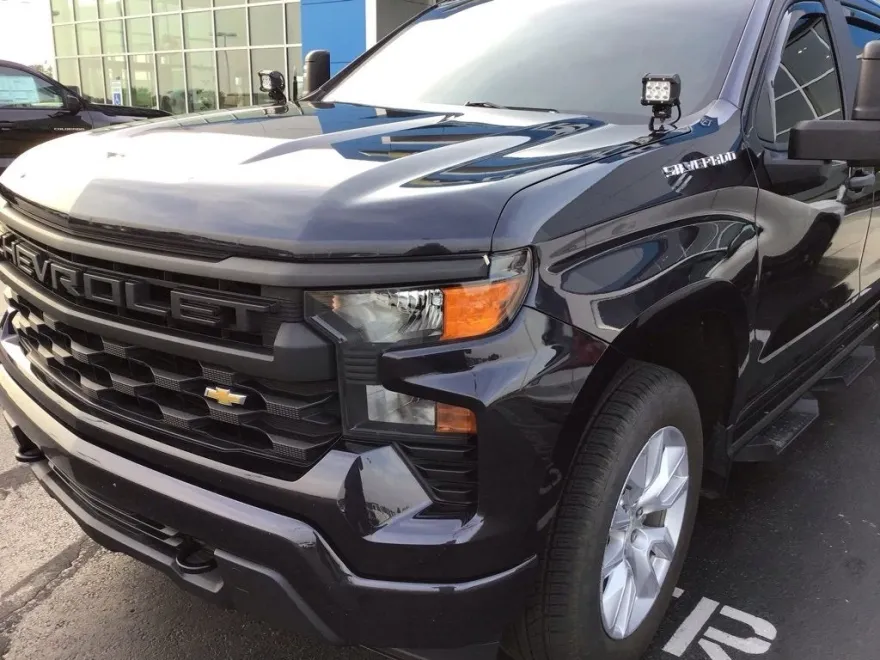 2022 Chevrolet Silverado 1500 Custom photo 1
