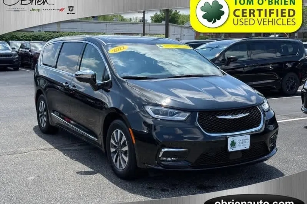 2022 Chrysler Pacifica Hybrid Limited photo 1