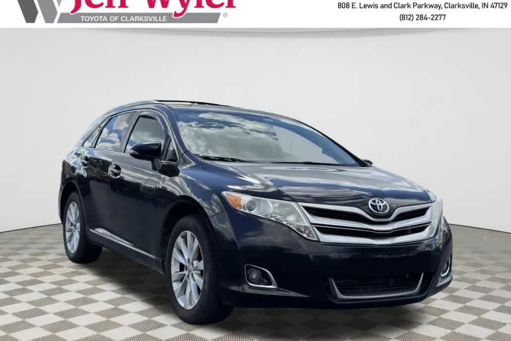 2013 Toyota Venza LE photo 1