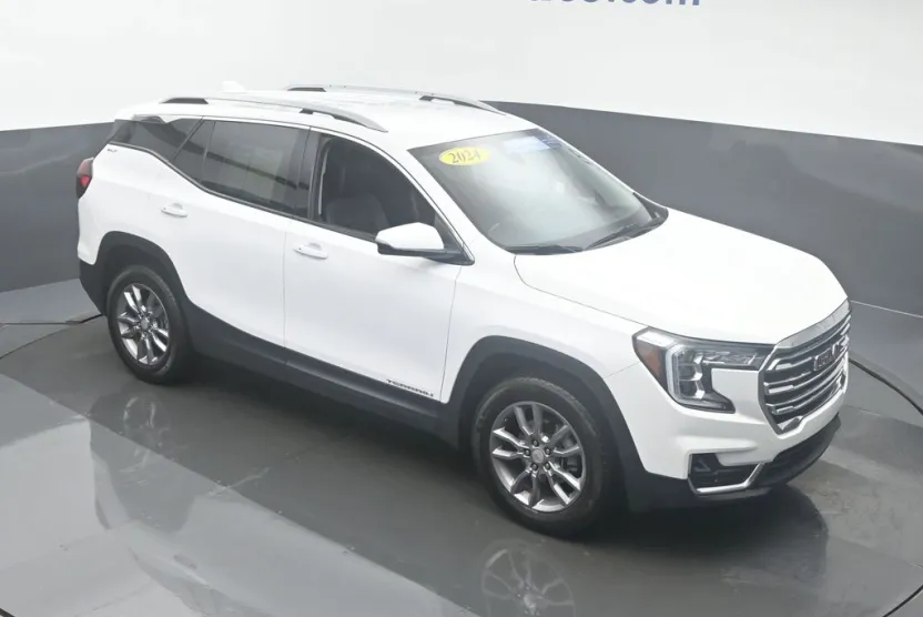 2024 Gmc Terrain SLT photo 1