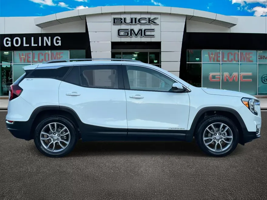 2024 Gmc Terrain SLT photo 1