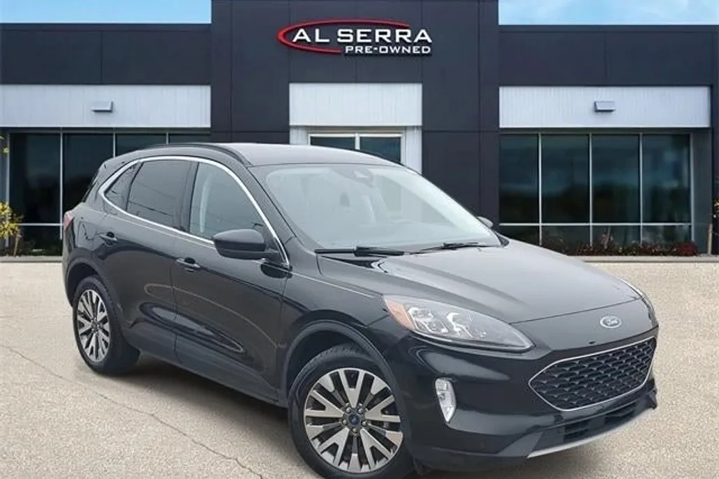 2022 Ford Escape Hybrid Titanium photo 1