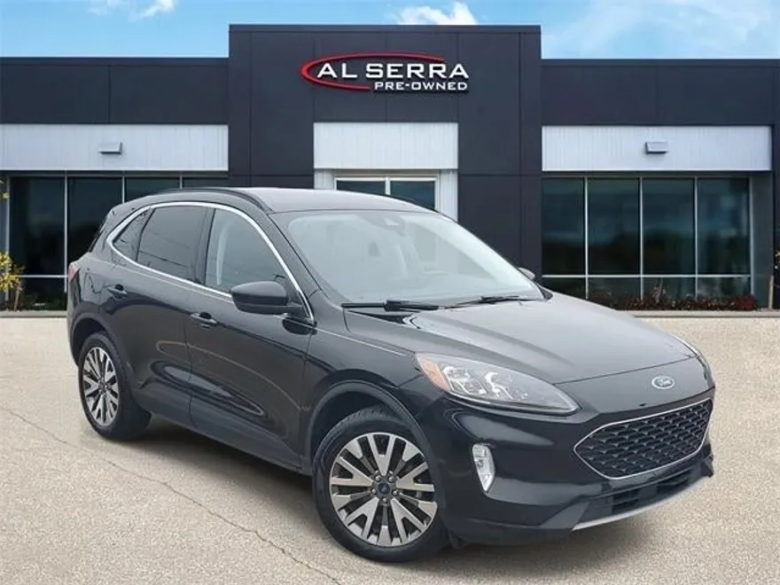 2022 Ford Escape Hybrid Titanium photo 1