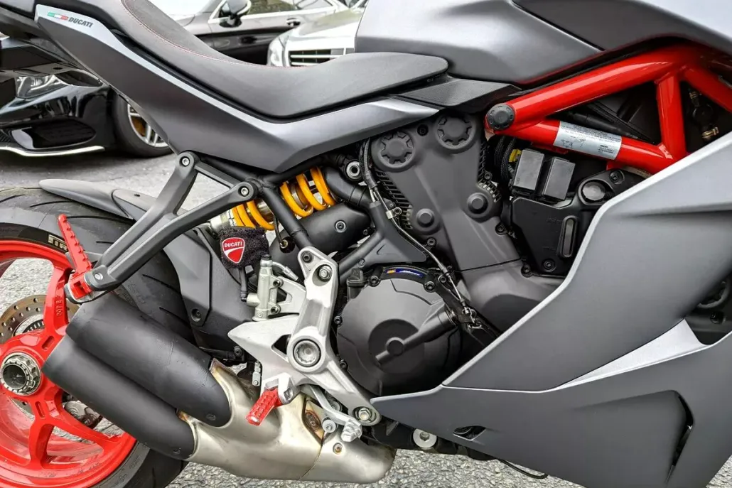 2020 Ducati Supersport photo 1