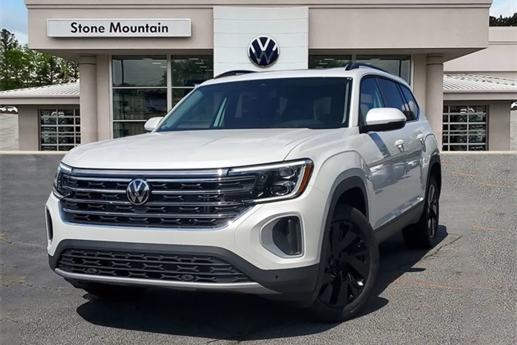 2026 Volkswagen Atlas SE Technology photo 1