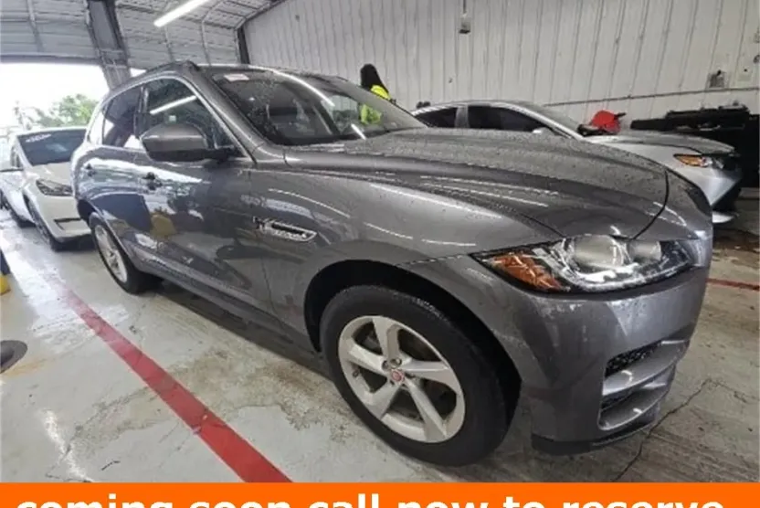 2019 Jaguar F-PACE Premium photo 1