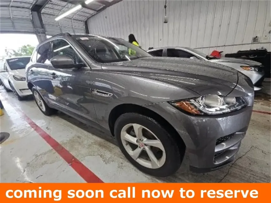 2019 Jaguar F-PACE Premium photo 1