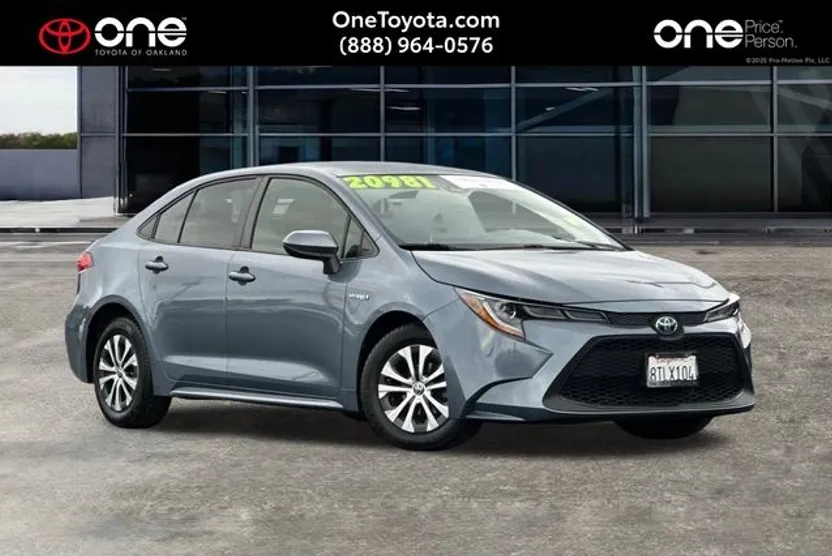 2021 Toyota Corolla Hybrid LE photo 1