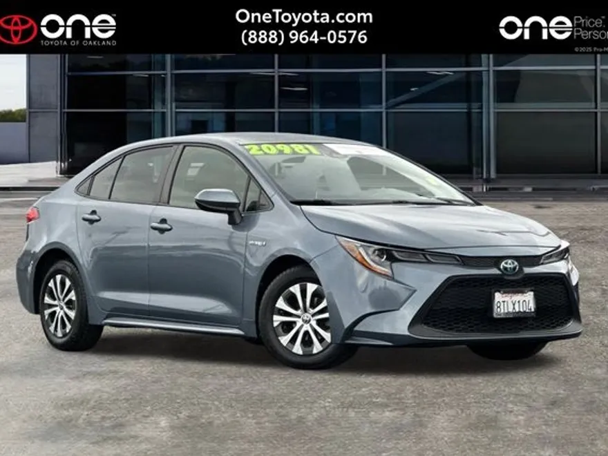 2021 Toyota Corolla Hybrid LE photo 1